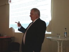 Dr. Wolfgang Seifert